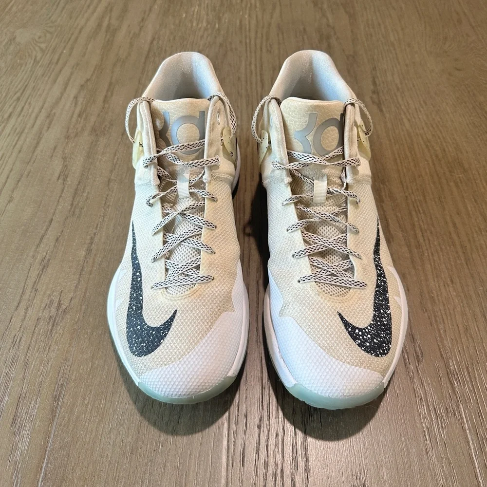 Nike KD Trey 5 Basketball Shoes Size 9.5 Cream Black - Picture 3 of 11